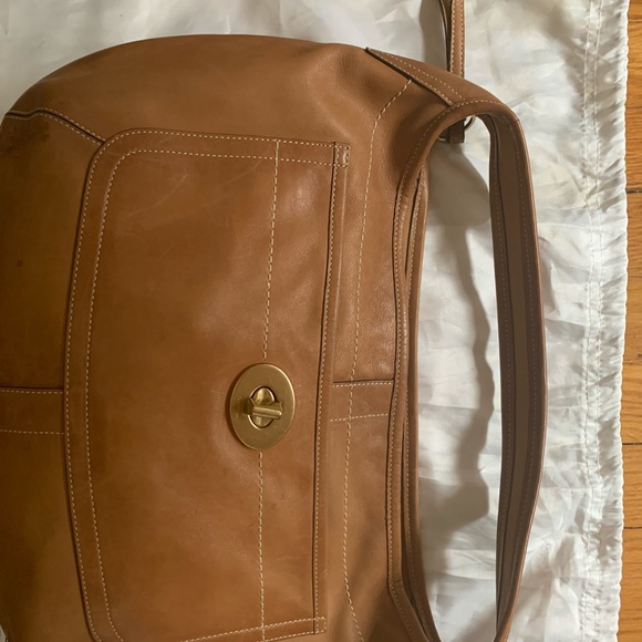 Coach - Picture 3 of 4